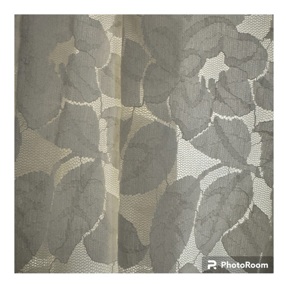 NWOT Torrid Ivory Floral Lace Shorts Size 1 X - Picture 6 of 8